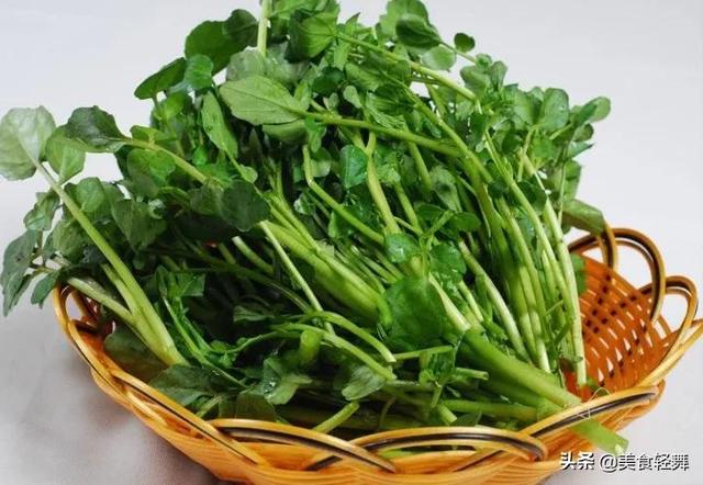 天然胡萝卜的功效与作用及食用方法，胡萝卜的功效和食疗方法有哪些