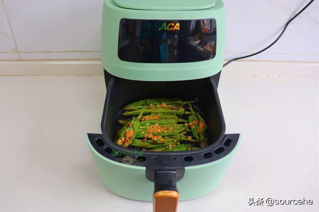 手辣了怎么快速去辣，手很辣怎么解辣（空气炸锅做烤辣椒）