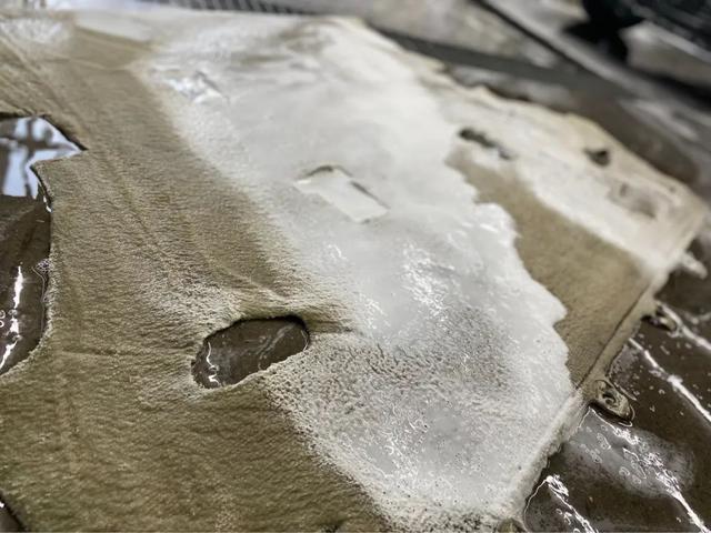 油压减震器，减震器原理图（搞来一辆“破烂不堪”的04年LC100）