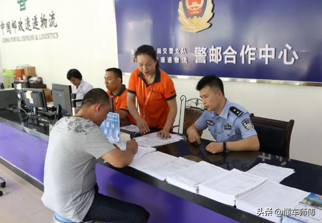 驾驶证到期后多长时间内必须换证，A1驾驶证到期后多长时间内必须换证（驾驶证超过有效期多久还可以换证）
