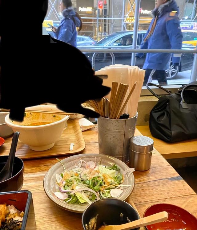 男生喝醉了强吻女生，被强吻了怎么办（36岁尹正醉酒状态曝光）