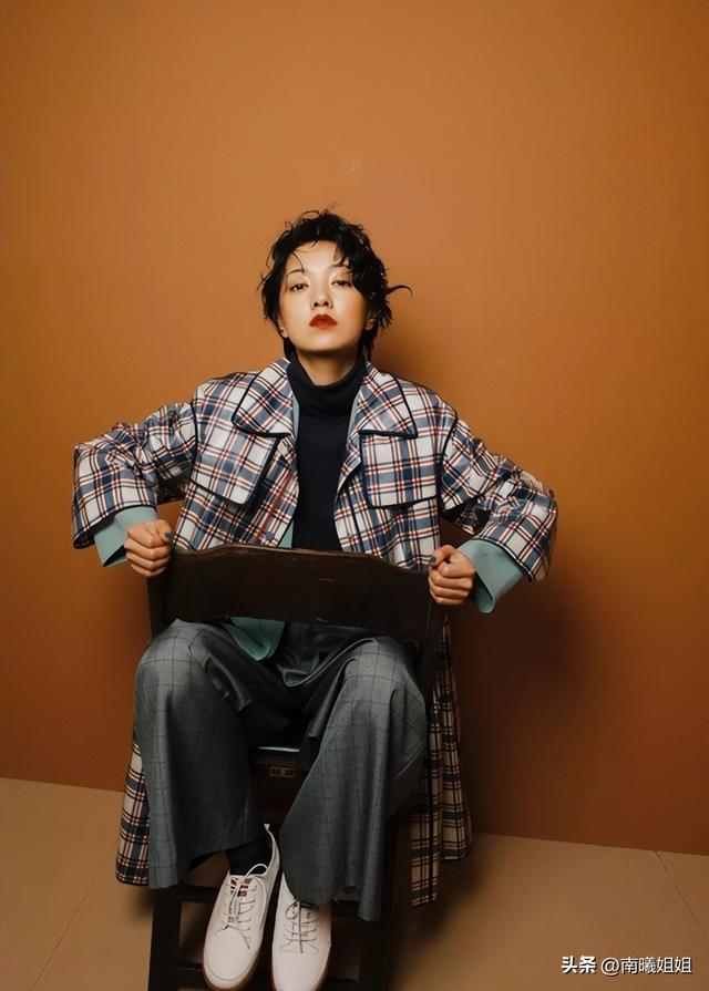 减龄中短卷发30款，建议4、50岁的女人