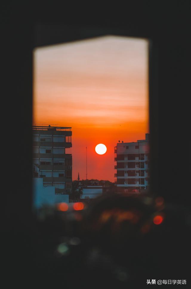 太阳用英语怎么说，太阳的英文（记住：太阳“从东方”升起不是）