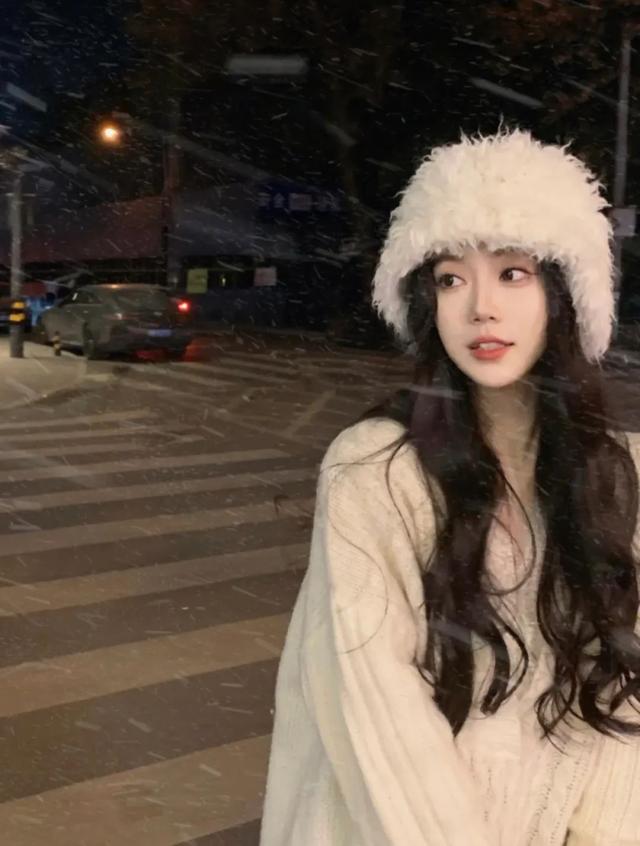 儿童发型图片 小女孩发型绑扎方法简单又可爱，儿童发型图片（几款绝美的新年公主编发）