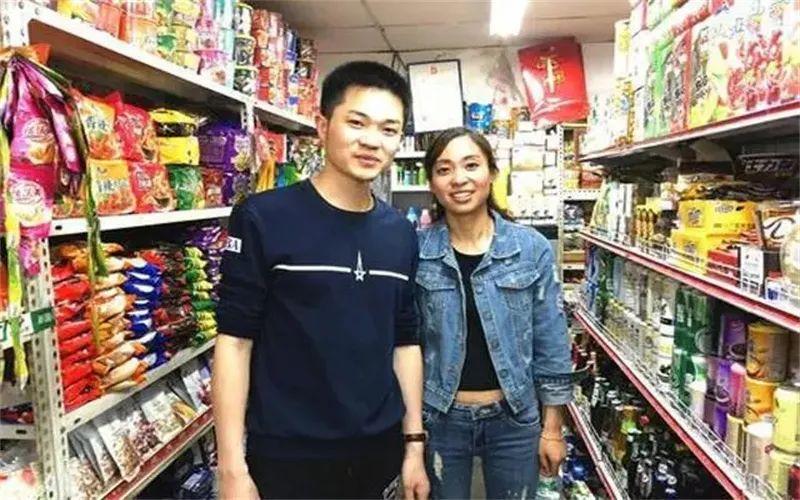 夫妻没经验开什么店好，目前适合一两个人开的小店