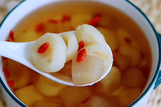 小米汤怎么做，正确熬小米粥的步骤（建议女人中年以后）