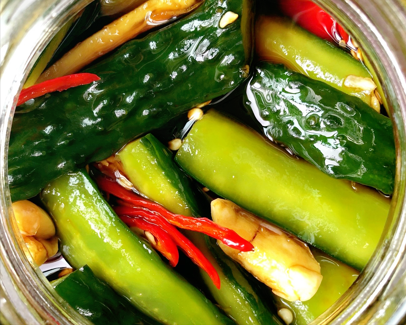黄瓜怎么腌好吃又放不坏(黄瓜条的腌法大全家常)-米亚号