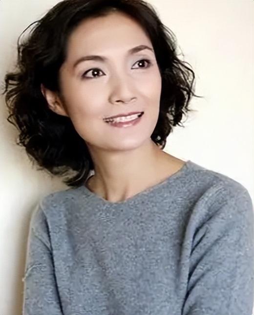 著名演员李婷，去世10年后，前夫带女儿再婚，弟弟的做法让人心寒