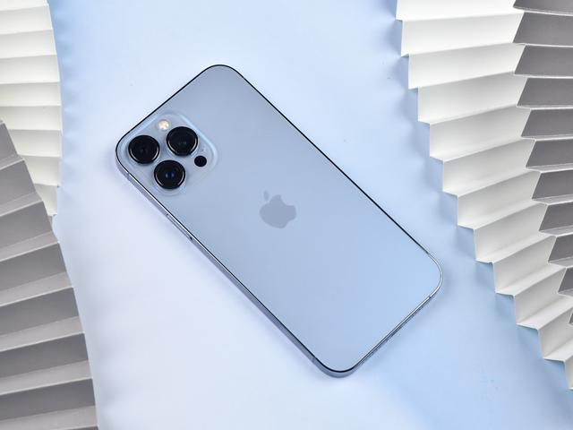 苹果8是哪年上市的，苹果8什么时候上市（历代iPhone特殊配色回顾）