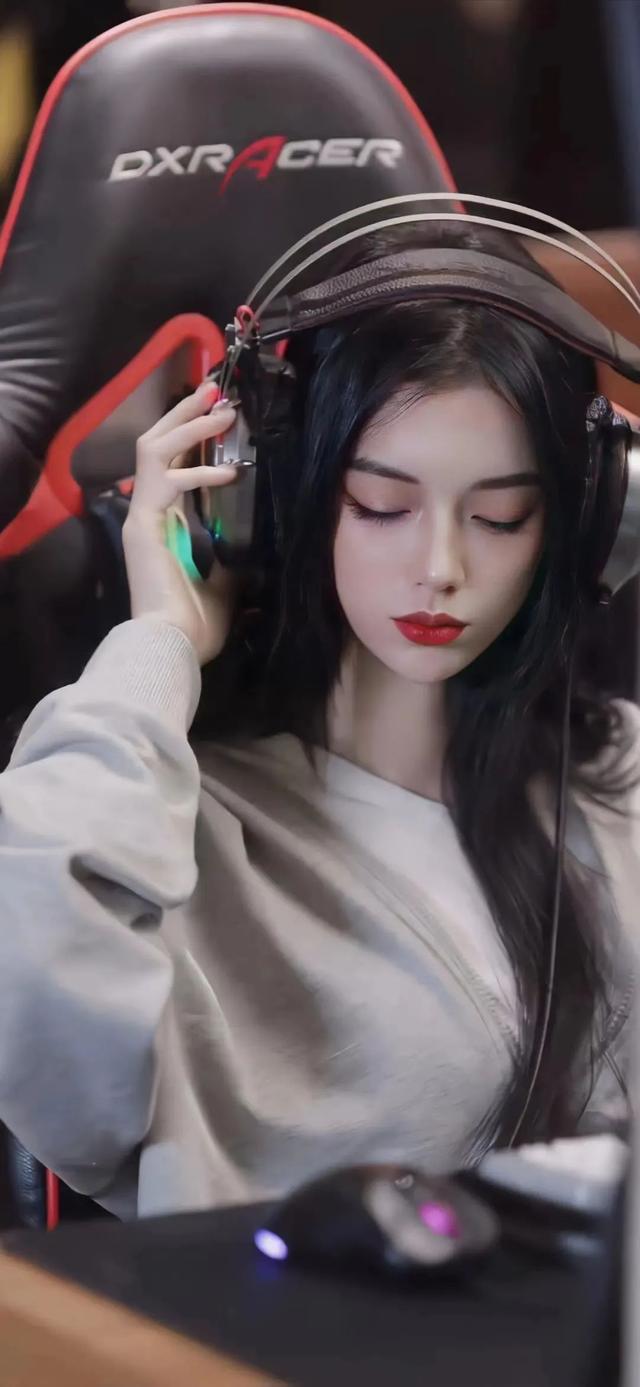 抖音很火的图，抖音很火的图片加文字（超好看的抖音热门潮图壁纸精选）