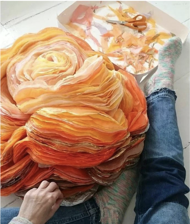 用卫生纸怎么做花，怎样用卫生纸做白花（她用纸种花，美成了童话）