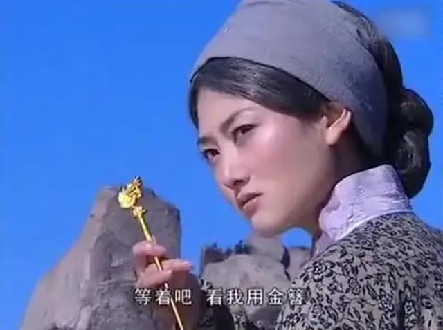 流星镖的威力测试，细数武侠剧中美女使用武器