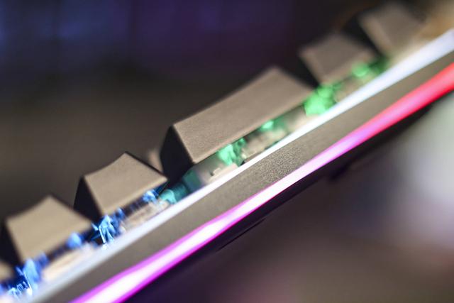 台式机调亮度按f几，笔记本调亮度（雷柏V520RGB合金版）