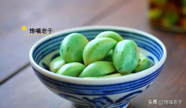 绿蒜的正确腌制方法，绿蒜的腌制方法（腌腊八蒜：只加醋就废了）