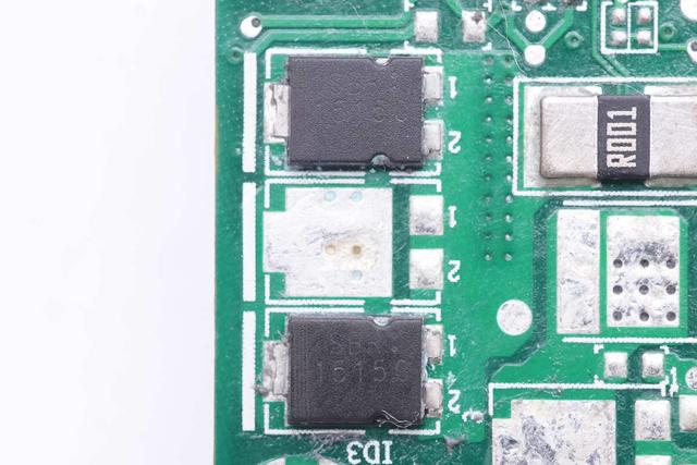 华为光伏逆变器，华为的光伏逆变器受不受禁令（拆解华为450W智能光伏优化器带你有全新了解）