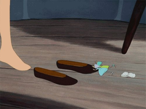 孕妇适合穿的鞋，孕妇适合穿的鞋子品牌（孕期穿鞋扫盲贴）