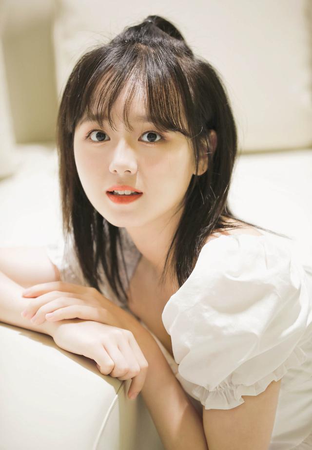 还记得演《红楼梦》的那群“小戏骨”吗？她们现在越来越漂亮了