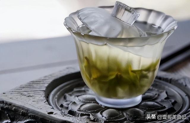夏天喝什么冷饮好，夏天解暑，到底该喝什么