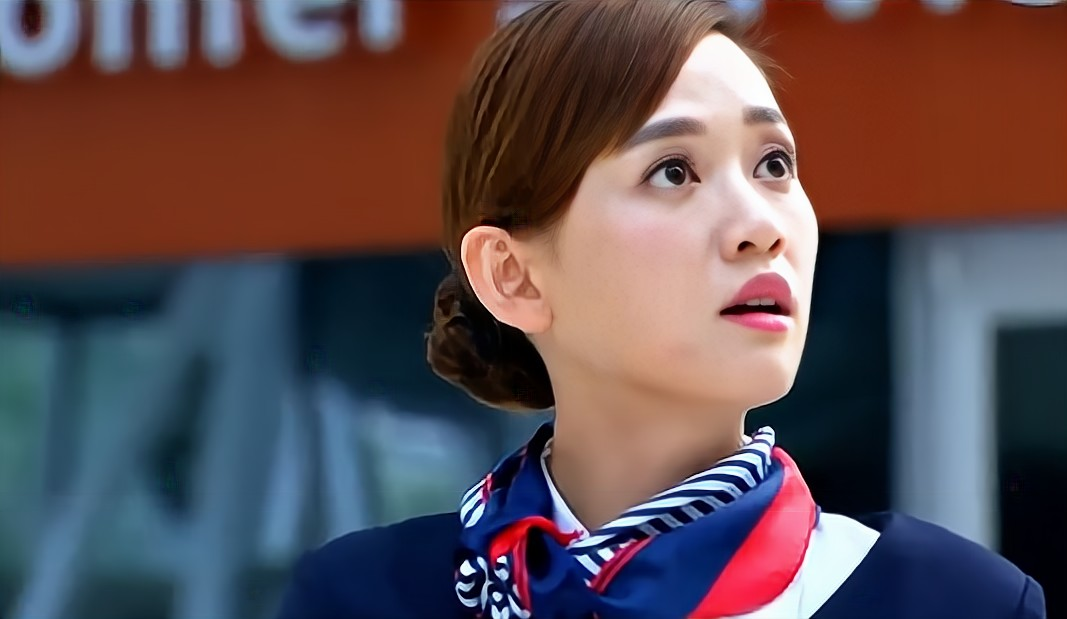 空姐性感图(10位女星空姐服盘点) - 赤虎壹号