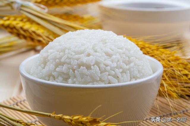 蒸大米饭的做法，蒸米饭怎么蒸（蒸米饭的四大误区）