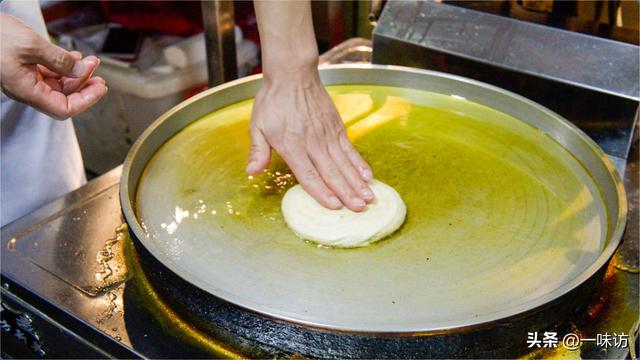 香酥牛肉饼怎么做层次分明，这样做酥脆掉渣、层次分明