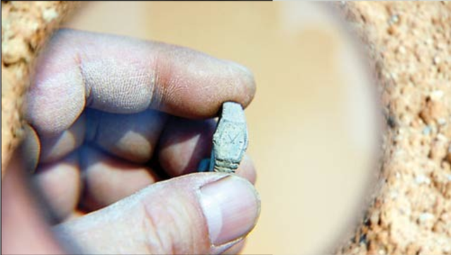 古墓挖出七星石棺，广西挖出北斗七星巨棺