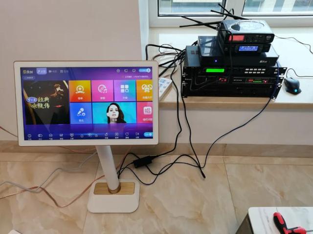 如何在ktv唱好歌，怎么在KTV唱好歌（KTV音响系统中点歌机怎样增加演唱使用的歌曲）