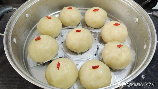 土豆包子馅怎么做好吃，土豆丝馅蒸包的做法（减肥者的“福音”）