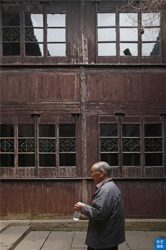 乌镇好玩吗，乌镇好玩吗值得去一下吗（素有“中国最后的枕水人家”之誉）