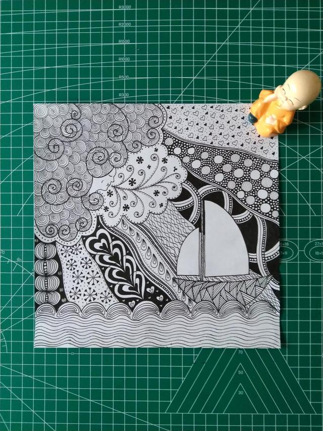 简笔画大海浪花的画法，简笔画大海浪花的画法视频（绘画教程‖黑白线描画《一帆风顺》）