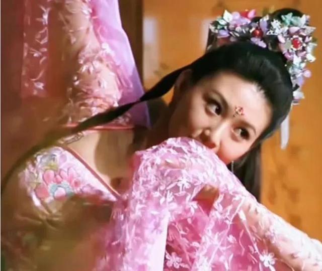 美人无泪董鄂妃，张檬年轻的时候的颜值（把这五位同样演“董鄂妃”）
