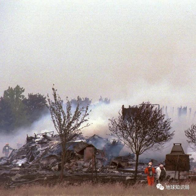 简笔画飞机的画法，二加三画小鸟（这么厉害的飞机，为啥没人敢坐）