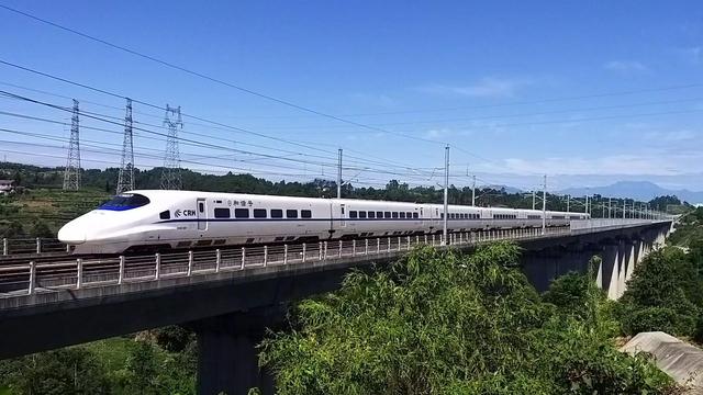 甬温线为什么要埋车头，甬温线动车为什么埋掉（国内干线动车组全家福）