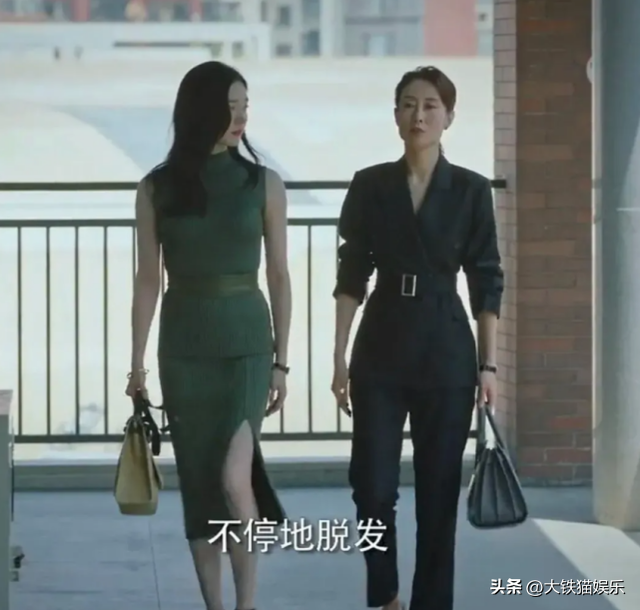 35一40岁女人穿衣搭配，38到40岁女人穿衣搭配（生过娃了身材还这么火辣）