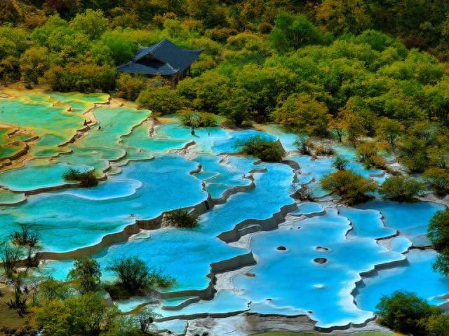 四川旅游四天三晚超详细攻略，最新路线九寨沟+黄龙旅游出行指南