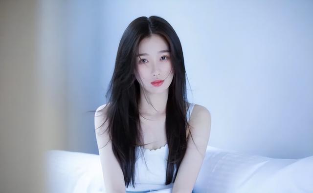 怎么打动一个女人的心，怎么能打动一个女人的心（如何利用真诚产生情愫呢）