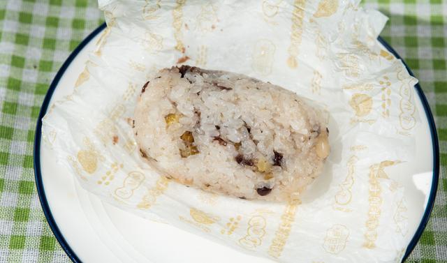 普通的饭团怎么做，普通的饭团怎么做视频（可能是最快吃一顿饭的方式）