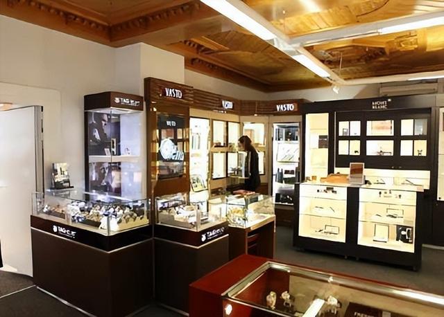 怀表怎么换电池，开手表后盖窍门（为什么这么多人觉得西铁城LOW）