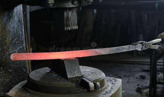 挥挥手我不愿你走的歌名是什么，挥挥手我不让你走是哪首歌（真真假假碎花絮-谨以此文做节追寻本真的我）