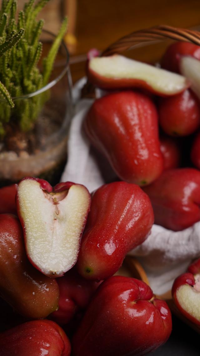 莲雾这种水果好吃吗，莲雾水果好吃吗有什么功效（为什么网友都说不好吃）