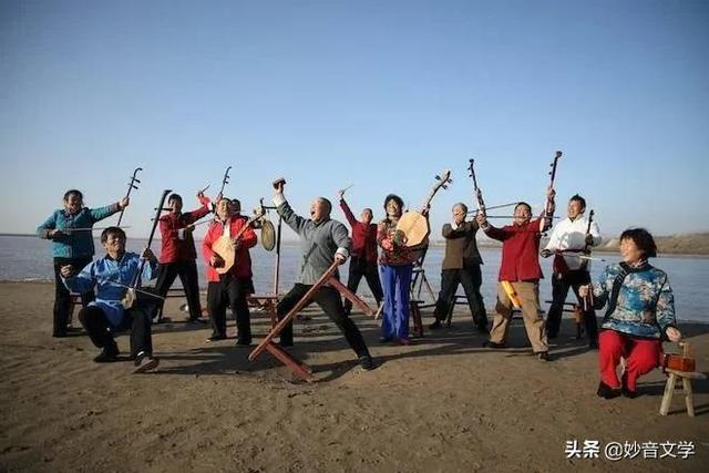 爱国奉献歌词，爱国奉献歌词的意义（<歌词展示第1237号）