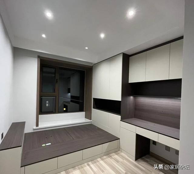 榻榻米什么意思，榻榻米是什么（不会再装榻榻米）