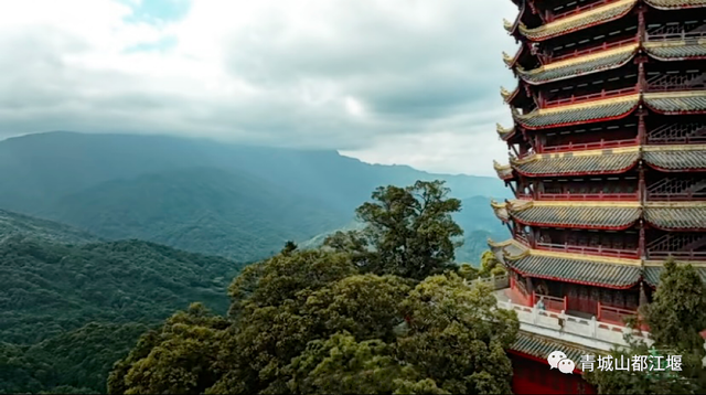 青城山旅游，青城山旅游图（赏千年银杏、观层林尽染、泡山间温泉......顶奢配置慢生活尽在青城山～）