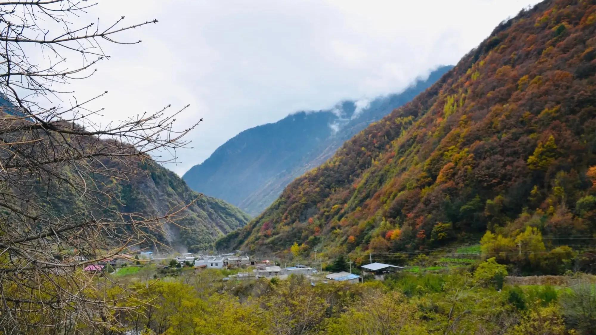 四川旅游十大特色景点排名（一定要去四川的十大旅游景点）