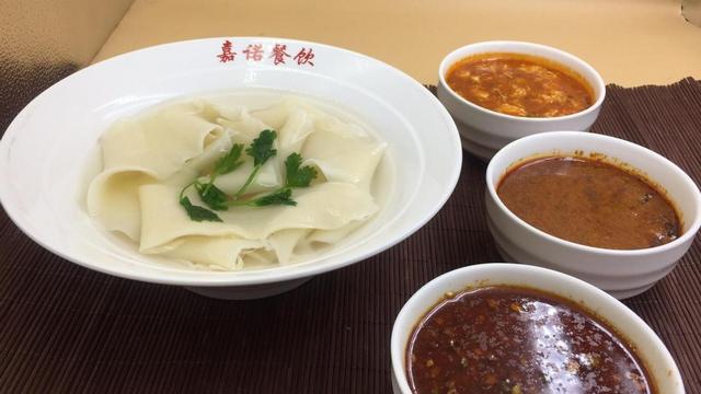 西安美食排行榜前十，西安美食排行榜前十名（陕西最具地方特色的10碗面）
