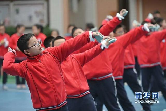 每天运动一小时，每天坚持锻炼一小时身体有什么变化（规定“学生每天至少锻炼1小时”）