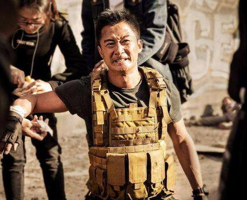 吴京2022年将有四部电影上映，总票房已超沈腾35亿，后续差距更大