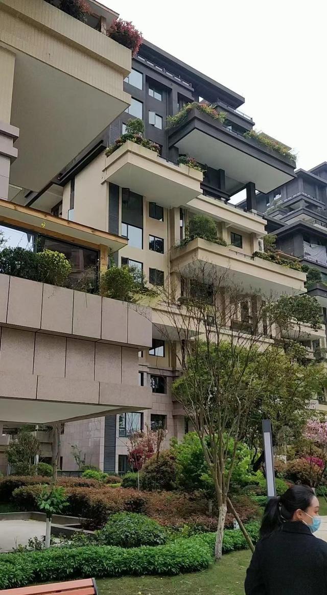 8层洋房住几层最好，8楼洋房最不建议买的楼层是哪层（花园洋房买几楼比较合适）