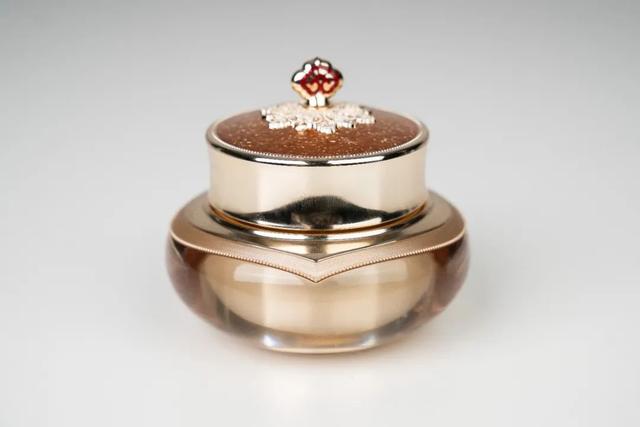 天率丹和天气丹的区别，天气丹与天率丹的区别（评测丨8款抗老面霜大比拼）