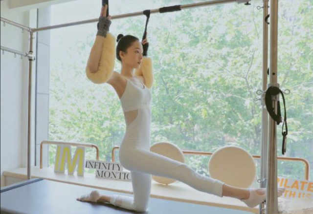 冯提莫个人资料，冯提莫个人资料身高（9位“矮个子”女星）